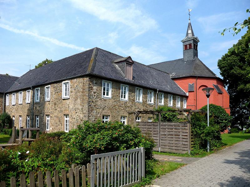 25 Klosterkirche u. Familienbildungsstaette.jpg